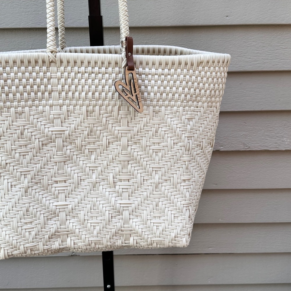 Maria Victoria Handwoven Tote Seashell White Woven Basket Beach Bag Large - Picture 9 of 13